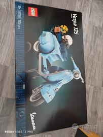 vespa 125  lego 10298