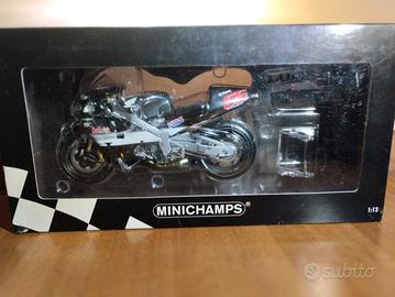 Honda NSR 500  2001  L.Capirossi - Minichamps 1/12