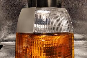 FANALINO FRECCIA ANT SX DEPO 215-1564L-UE NISSAN C