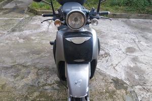 scooter funzionante  ma radiato.