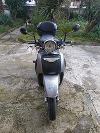 scooter funzionante  ma radiato.