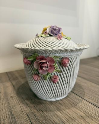 Cesto vintage con fiori in ceramica di Bassano