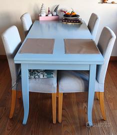 Tavolo allungabile con sedie 