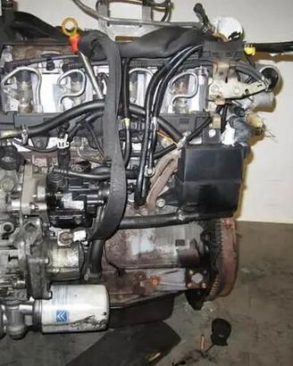 Motore e cambio 2.8 diesel 8140.43s