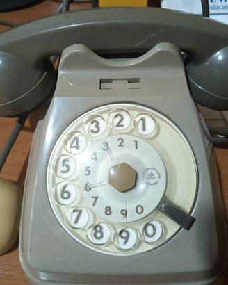 Telefono vintage con disco