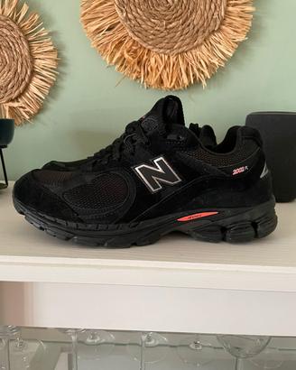 New Balance 2002R