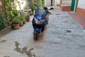 Majesty 400 prezzo 1000