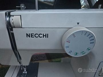 MACCHINA DA CUCIRE NECCHI