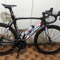 bici da corsa in carbonio