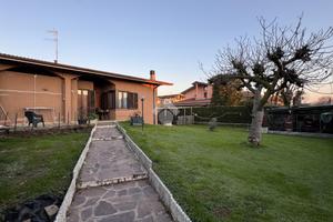 PORZIONE DI BIFAMILIARE A BASIANO