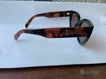 Prada Occhiali da Sole PRA09S 12O10D Nero/Marrone