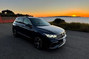 Volkswagen Tiguan 2.0 TDI R-Line DSG