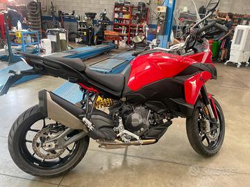 ducati multistrada V2