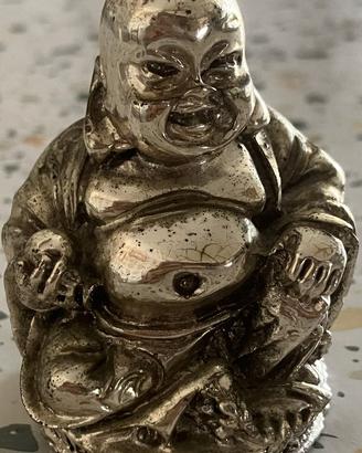 Statuetta Buddha che ride in resina argentata