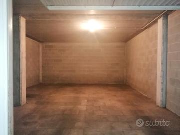 Garage Via Castelleone 20