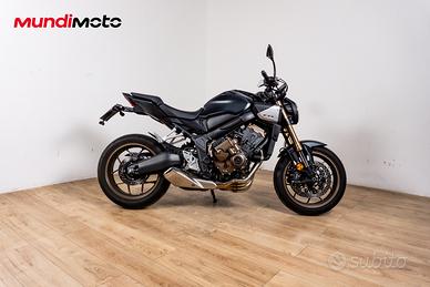 HONDA CB 650 R E-CLUTCH - 2024