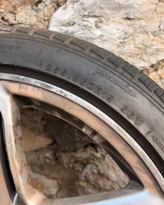 Pneumatici nuovi  4 stagioni 255/35 r19 Y96