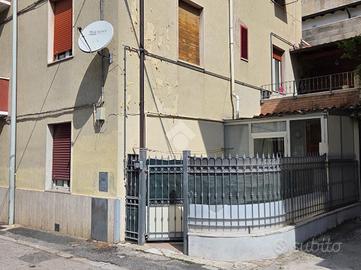 3 LOCALI A ASCOLI PICENO