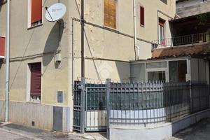 3 LOCALI A ASCOLI PICENO