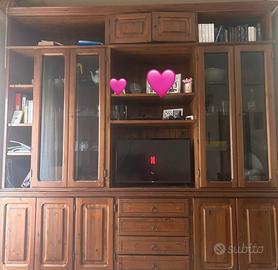 Parete attrezzata in legno