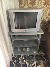 Tv + mobiletto GRUNDIG Arcance 21"