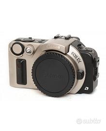 Fotocamera REFLEX Canon EOS IX a pellicola