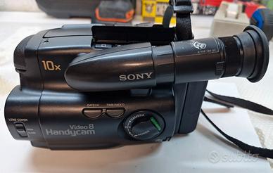 Videocamera Sony CCD-TR350E Video8 + accessori