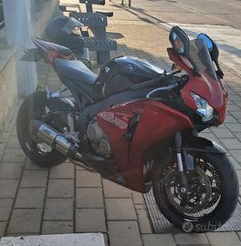 Splendida Honda CBR 1000RR