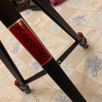 Cavalletto telesvopico regolabile in altezza