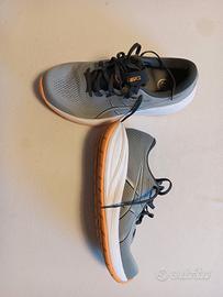 Scarpa running Asics GEL-Cumulus 28 taglia 42.5