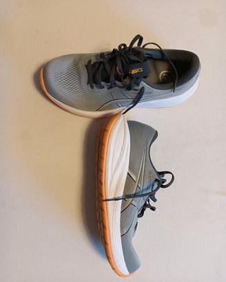 Scarpa running Asics GEL-Cumulus 28 taglia 42.5