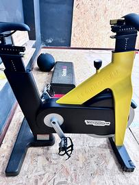 Attrezzi Palestra Cyclette Technogym e Altro