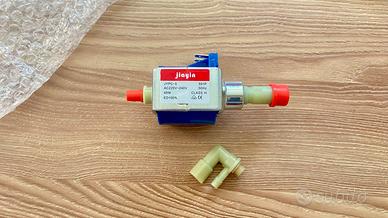 Pompa magnetica per ferro da stiro