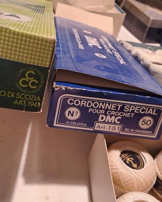 gomitoli di filo di Sczia