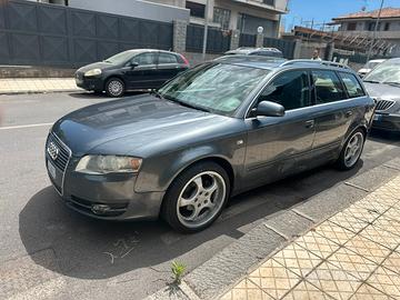 Audi A4 avant top