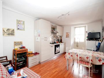 PALAZZINA A CHIOMONTE