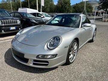 PORSCHE 911 Targa 4
