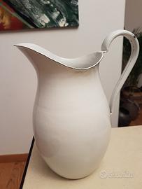 Caraffa vintage in latta smaltata 