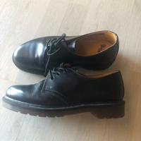 Dr. Martens 38