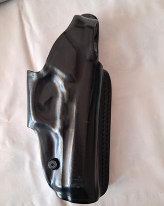 fondina laterale in cuoio marca Vega