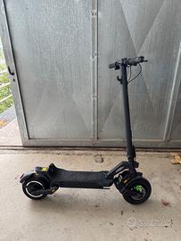 Lamborghini - Monopattino Elettrico Alext Green