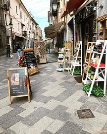 Piccolo negozio in centro storico Aosta