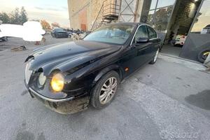 Ricambi Jaguar S-Type 2.7 diesel V6 207cv del 2005