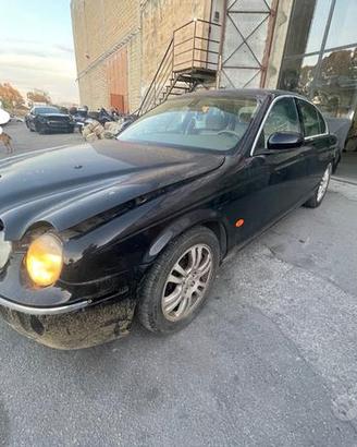 Ricambi Jaguar S-Type 2.7 diesel V6 207cv del 2005