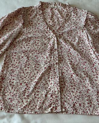 Camicia floreale romantica con ruches