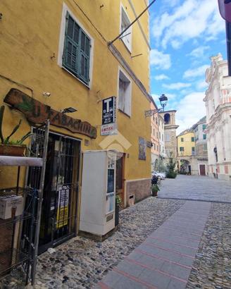 MONOLOCALE A BADALUCCO