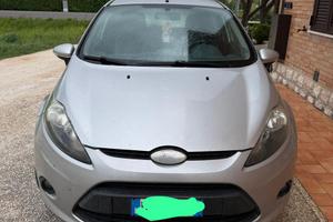 Ford fiesta 1.4 Gpl cambio automatico