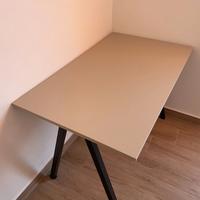 Scrivania IKEA TROTTEN