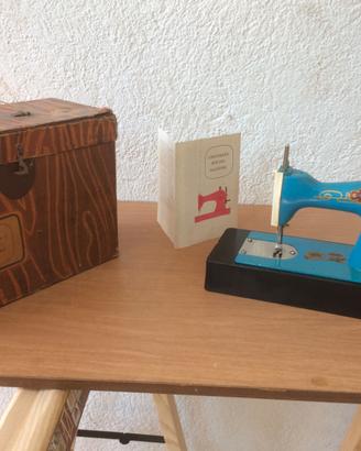 “3Mu manual sewing machine for children USSR