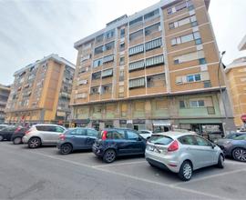 Magliana - Locale uso investimento